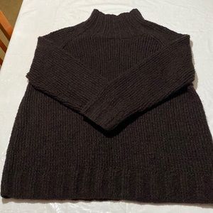 VS MODA INT’L Sweater ❤️